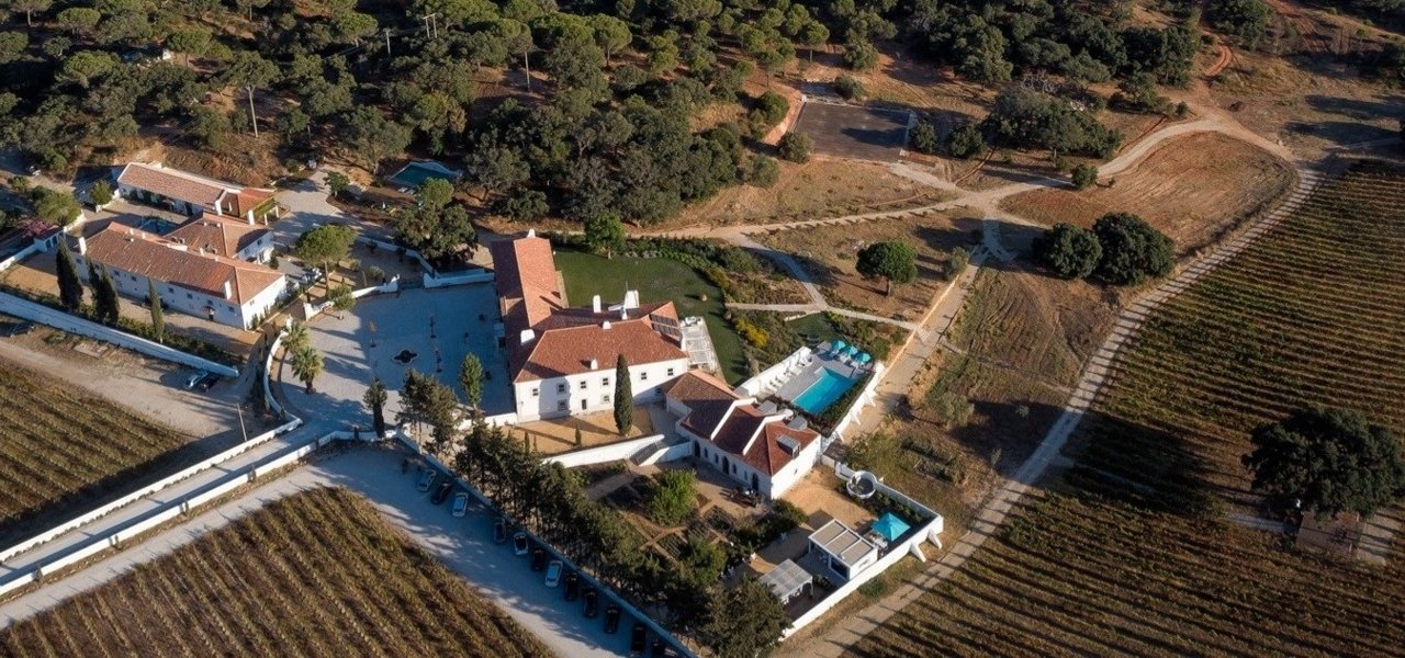Aerial view of the hotel - Wine Paths