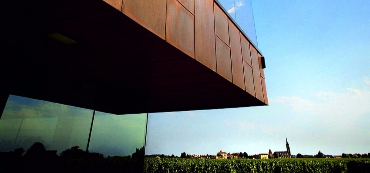 The view chateau petit village