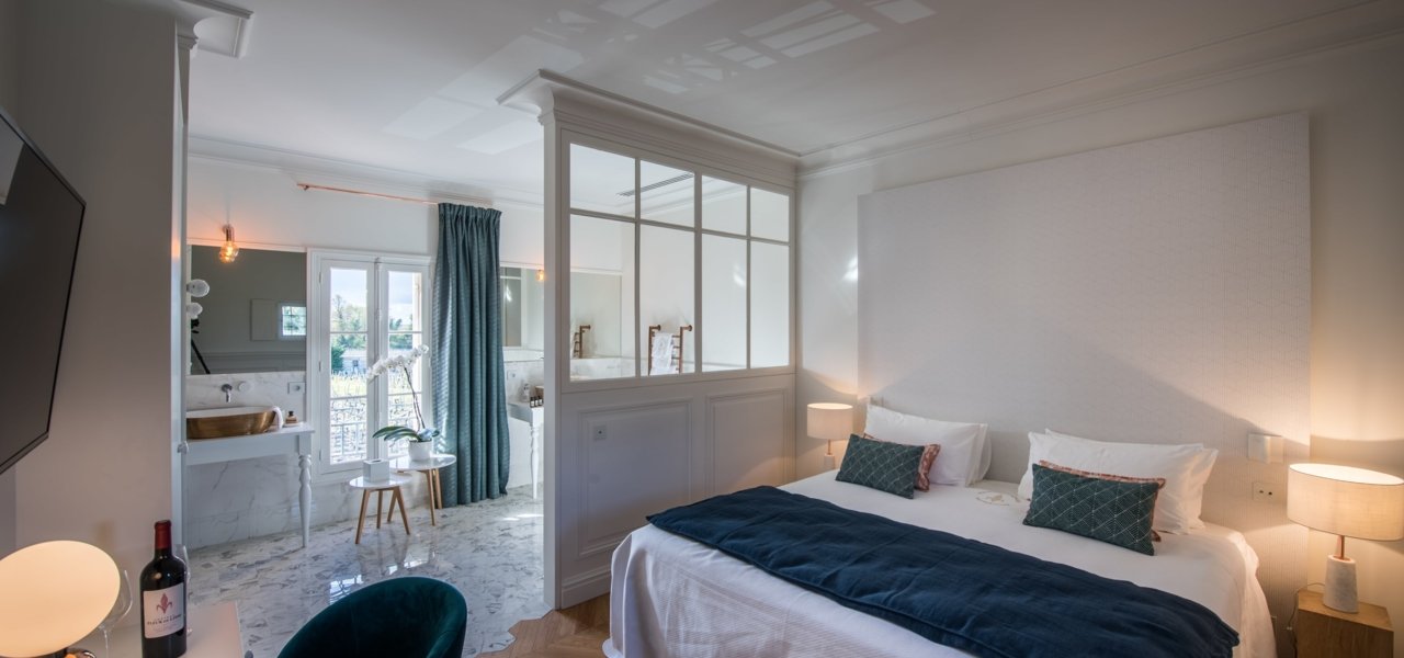 Château l'Etampe interior - Wine Paths