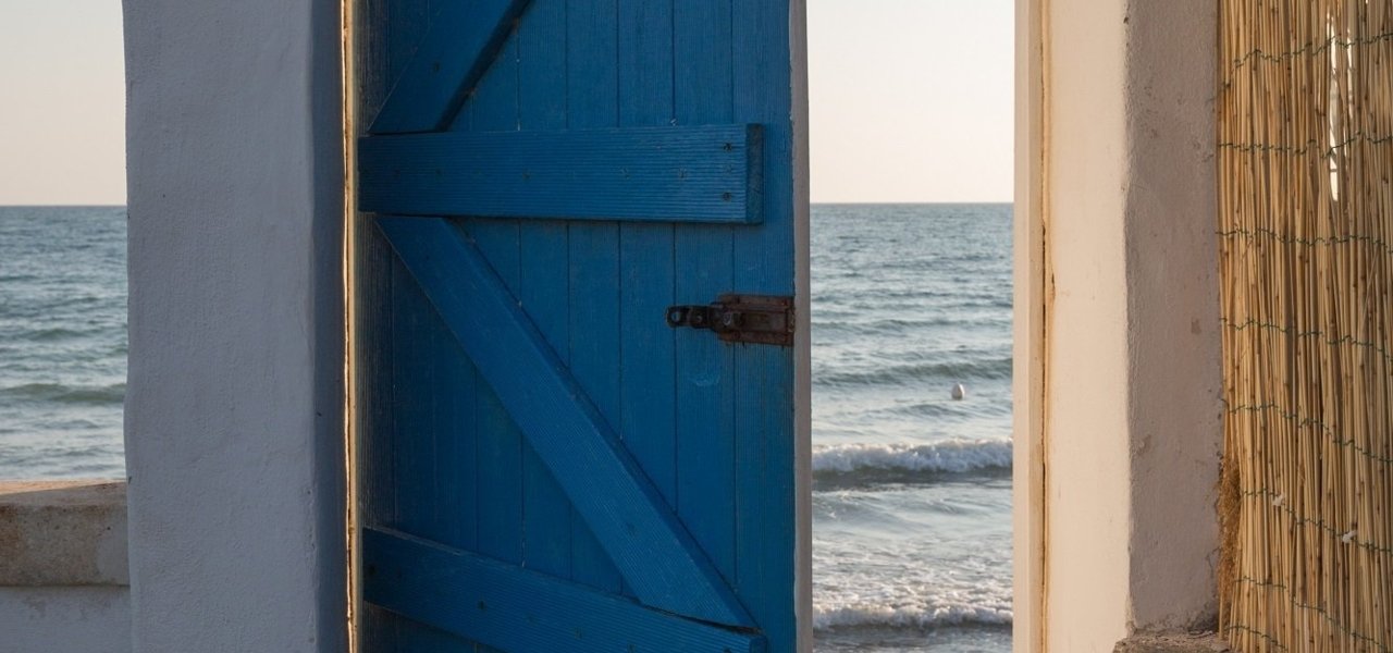 A door to the sea
