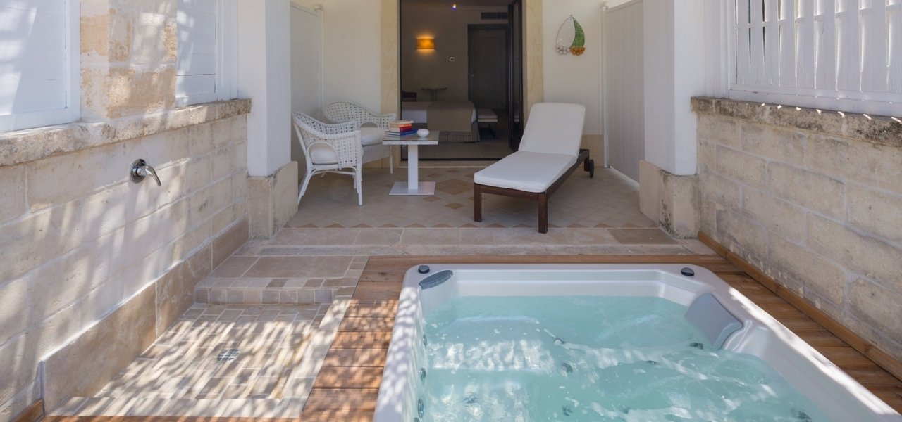 Superior Plus Jacuzzi